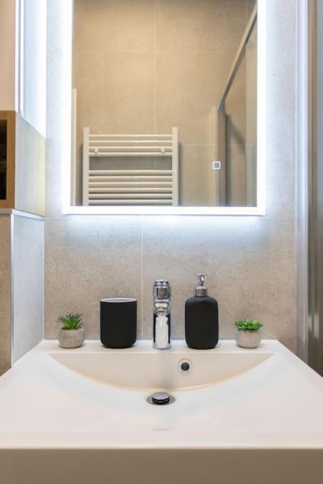 Ferienwohnung Flat4Us#Cozy#Freeparking#5People Zagreb Exterior foto